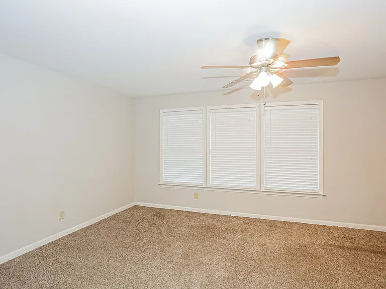 1626 Matthew Allen Cir — Photo 10