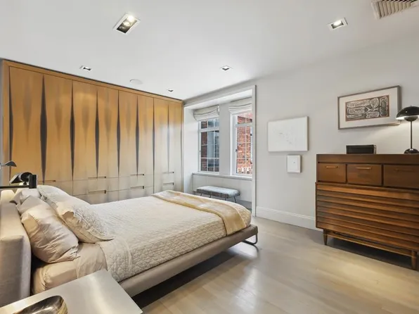 465 West 23rd Street image 13 of 28