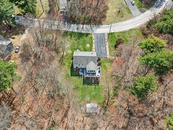 5th image of 7 Tide Meadows Dr
