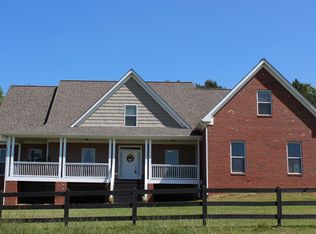 535 Oak Ridge Dr, Oxford, GA 30054