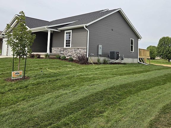 2nd image of 123 Park View Dr