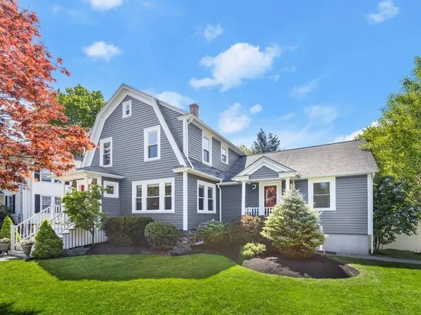 54 Amherst St, Worcester, MA 01602