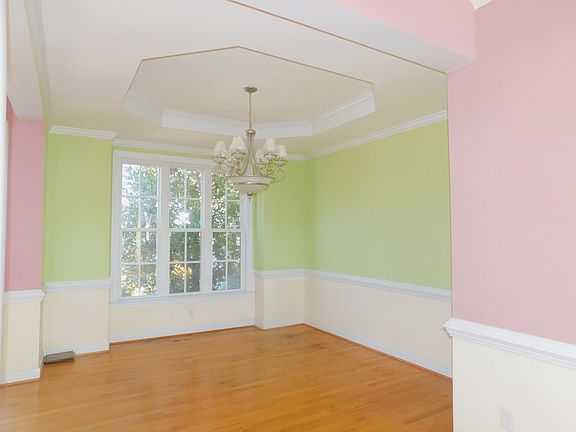 3rd image of 515 Morgan Trace Ln