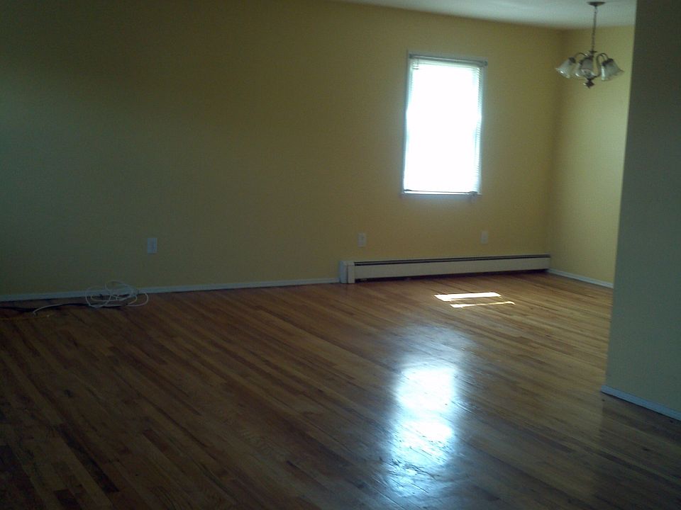 1st image of 11510 157th St