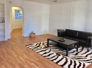 521 N Charles St APT 360, Baltimore, MD 21201