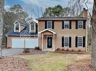 1835 Red Rose Ln, Loganville, GA 30052