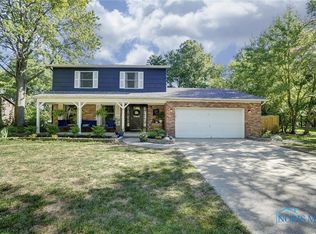 6 Picardie Ct, Bowling Green, OH 43402