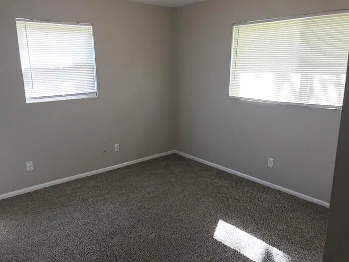 8502 Buckingham Rd — Photo 12