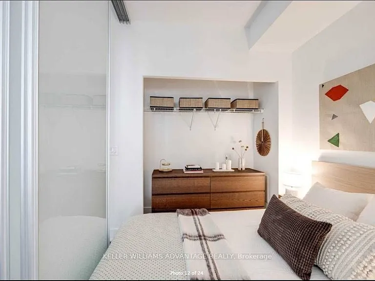 508 Wellington St W #505 — Photo 13