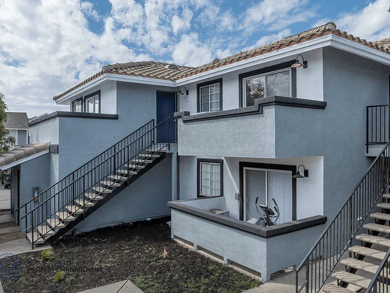 875 N. Olive St. — Photo 9