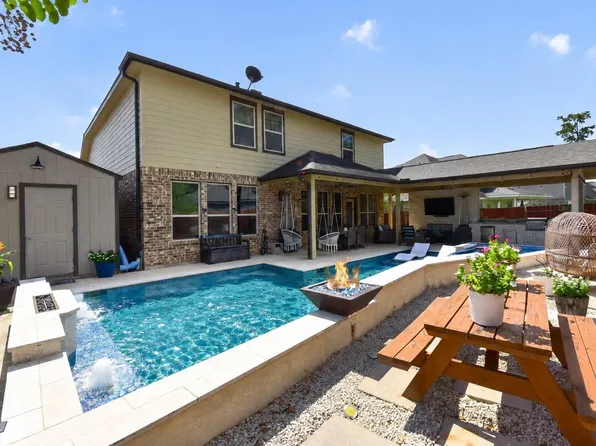 802 S Chamfer Way, Crosby, TX 77532
