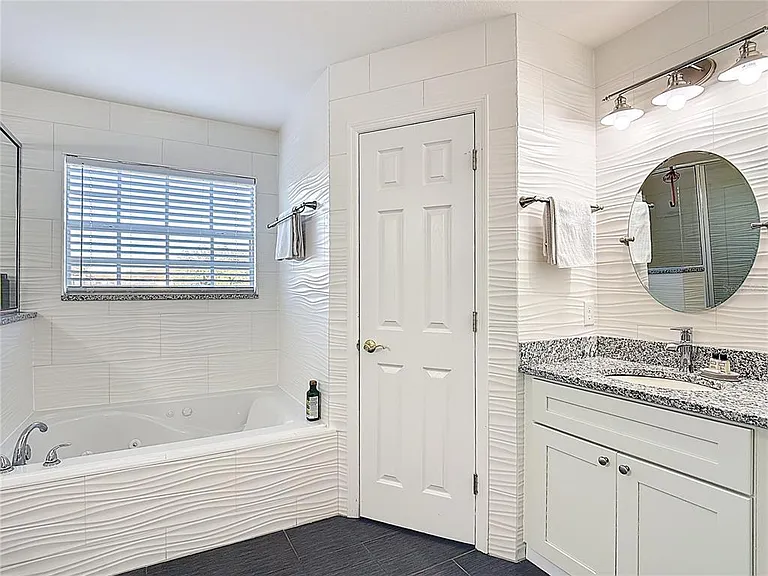 4608 Cumbrian Lakes Dr — Photo 50