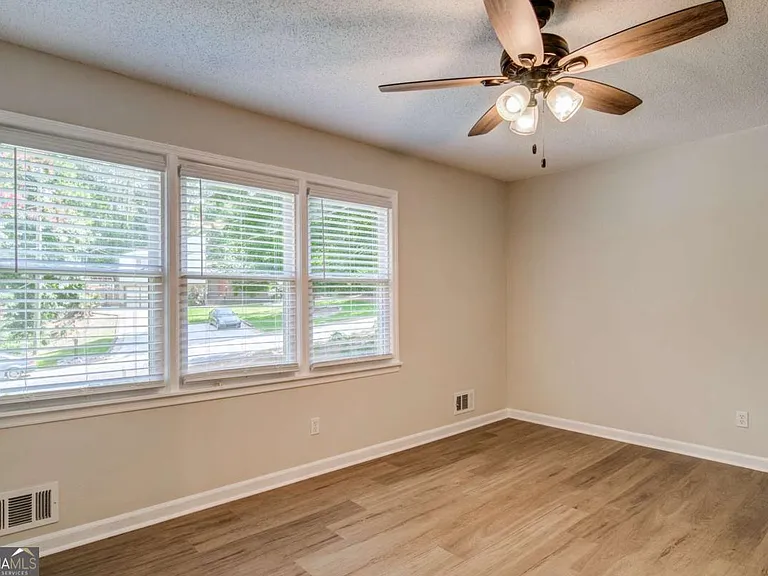 4734 N Springs Rd NW — Photo 37