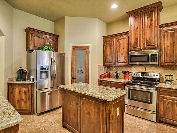 5th image of 4428 Logan Cir