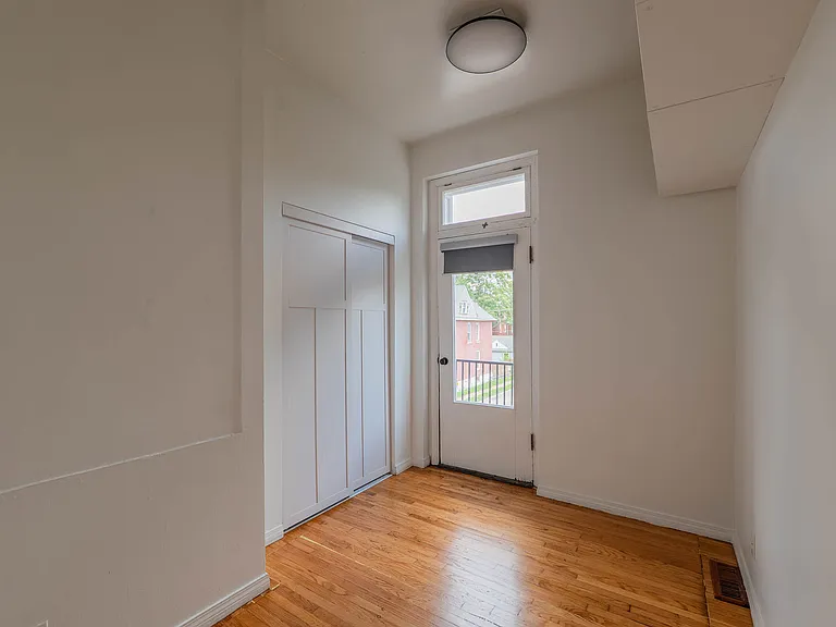 3972 Russell Blvd — Photo 9