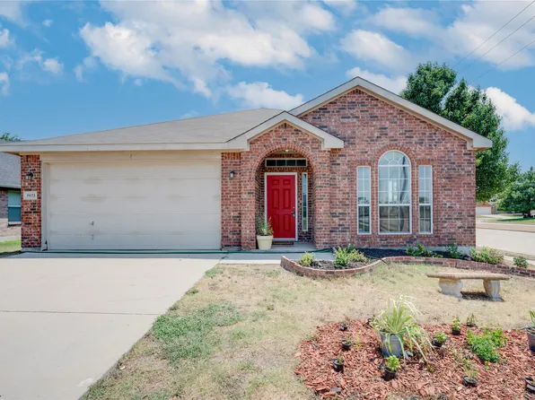 9873 Sparrow Hawk Ln, Fort Worth, TX 76108