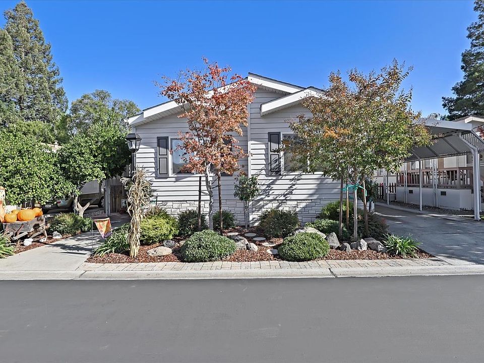 1st image of 27 Chestnut Ct #27