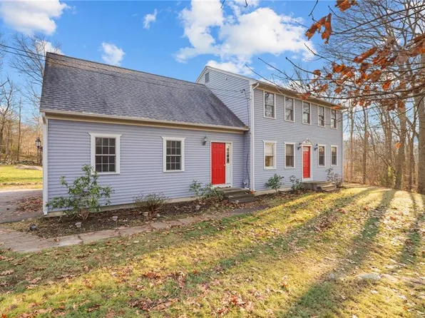 64 Hammitt View Dr, West Greenwich, RI 02817