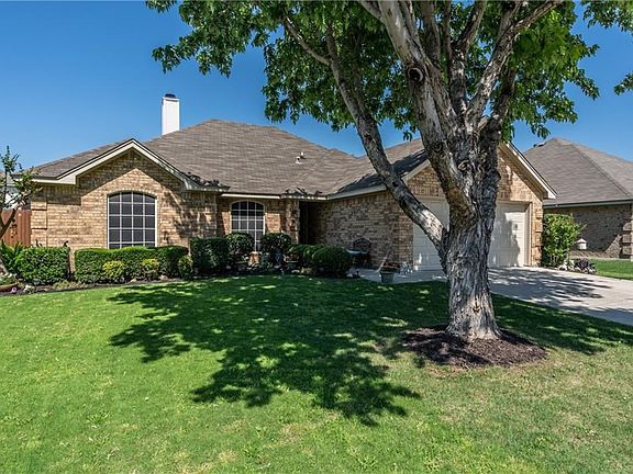 2nd image of 421 Willow Vista Dr