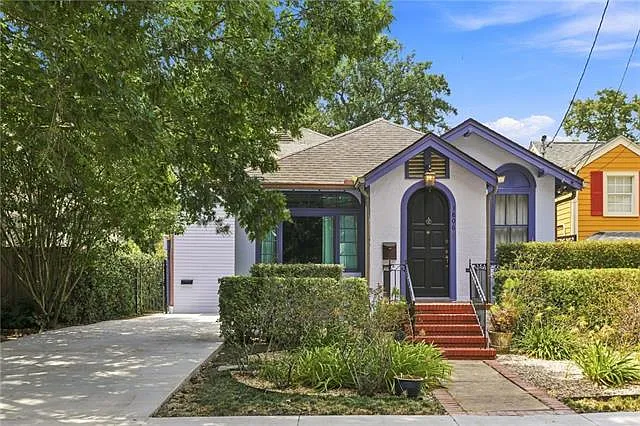 3808 Octavia St