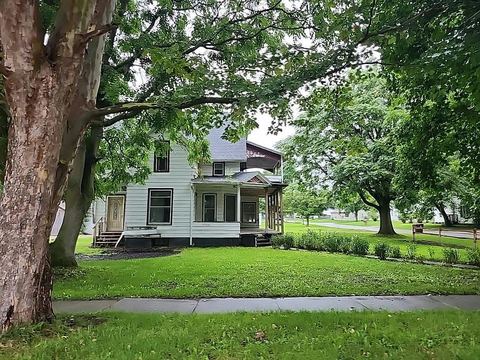 1st image of 304 W Williams St