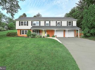 105 Lyle Cir, York, PA 17403