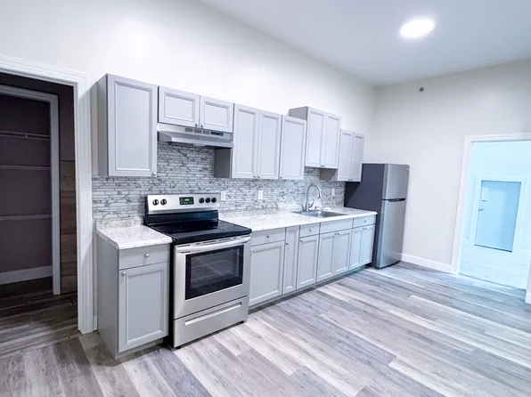 51 S Poplar St #301, Hazleton, PA 18201