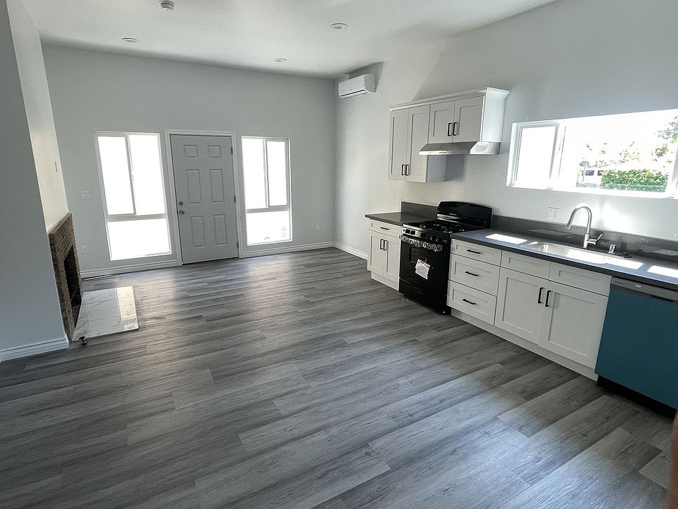 1st image of 2804-2806 W Grand Ave #B