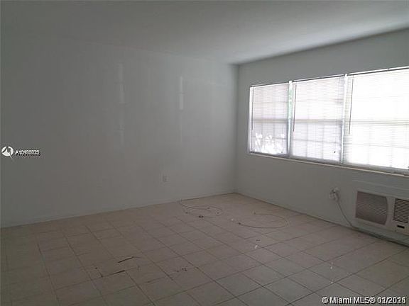 5th image of 1451 NE 170th St APT 106A