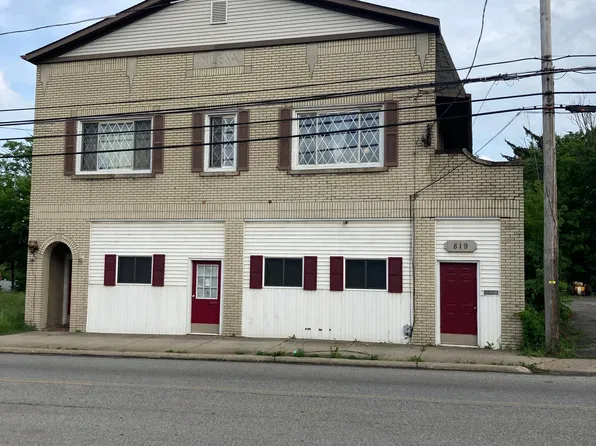 819 Wooster Rd N, Barberton, OH 44203