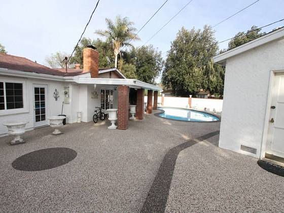 1st image of 6965 Royer Ave