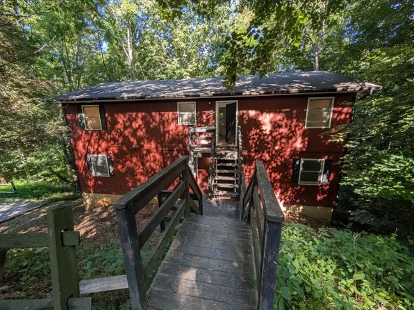 621 Margo Rd #A, Boone, NC 28607