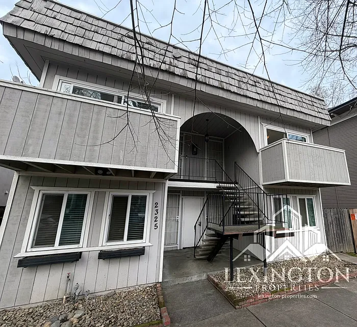 Building Photo - 2325 I St #4