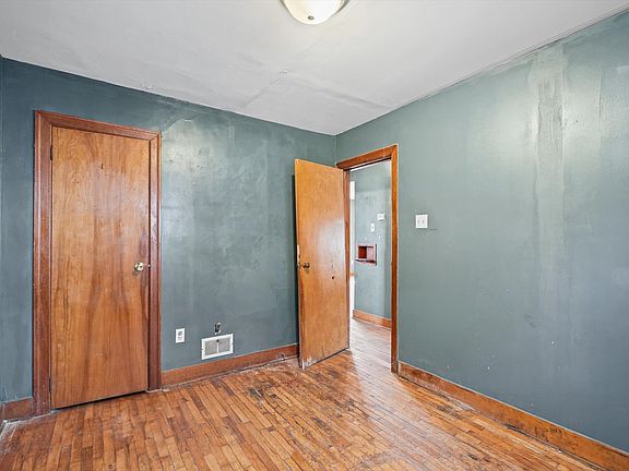 5th image of 1315 E Johns Ave