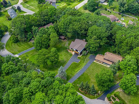 2nd image of 679 Slalom Ln