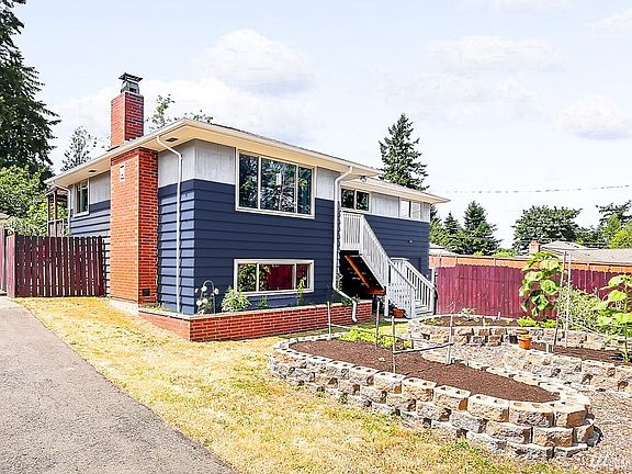 2nd image of 15617 47th Ave S