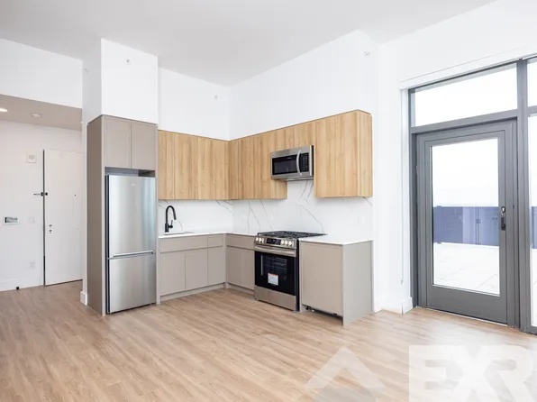 2230 Cropsey Avenue image 4 of 14