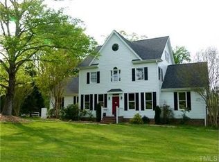 102 Quailview Dr, Chapel Hill, NC 27516