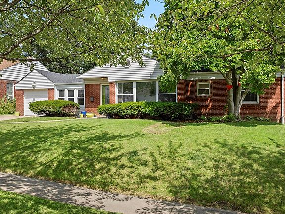 3rd image of 912 Gay Ave