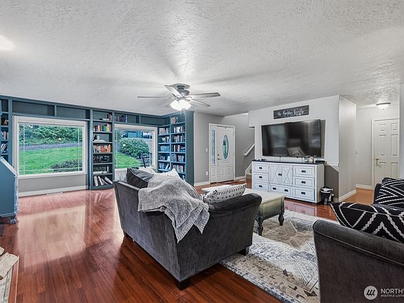 4th image of 111 Sunset View Road