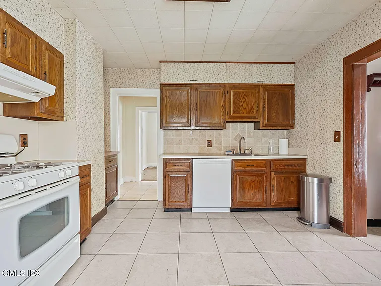 23 Thornhill Rd #1 — Photo 10