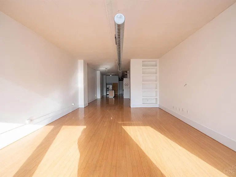 18 E 4th St #501 — Photo 6