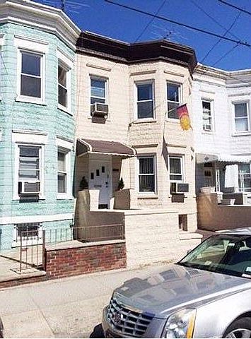 1st image of 719 Greenwood Ave