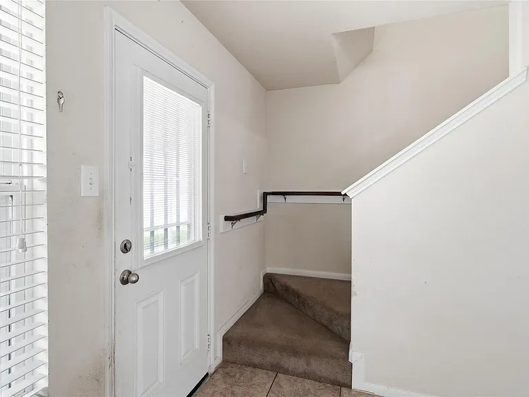 12530 Greencanyon Dr — Photo 36