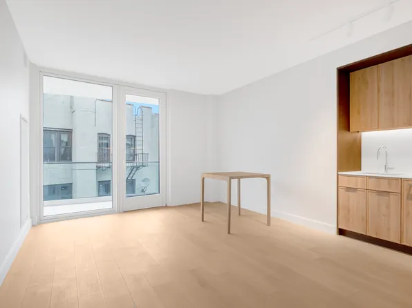 171 N 1st St APT 5A, Brooklyn, NY 11211