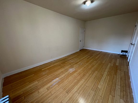 4th image of 8603 125th St #1