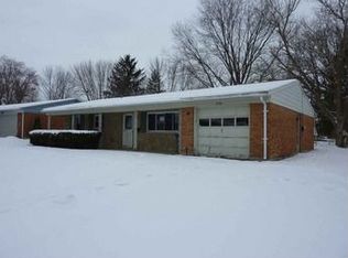 2056 S Lakeman Dr, Bellbrook, OH 45305