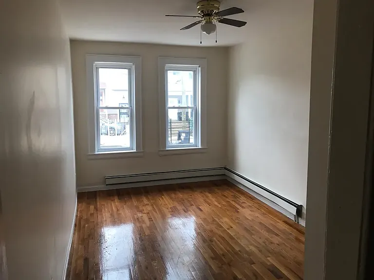 392-402 13th Ave #393-401C1 — Photo 2