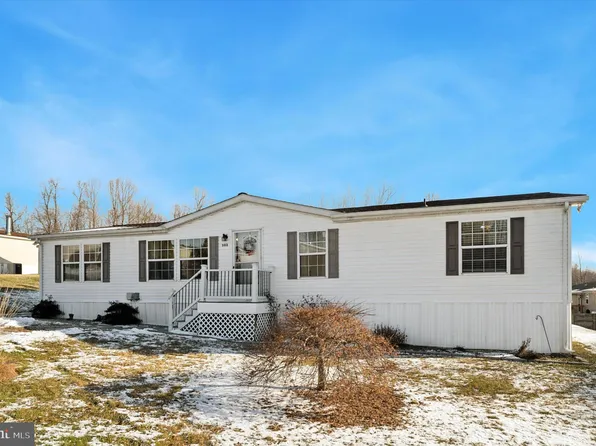 303 Elk Cir, Honey Brook, PA 19344