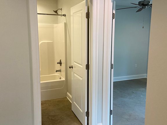 5th image of 42442 Duck Ln #1